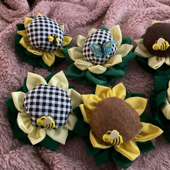 Handmade Sewing Pin Cushion – Fabric Flower w/ Accent – Choice of Design - Picture 6 of 8